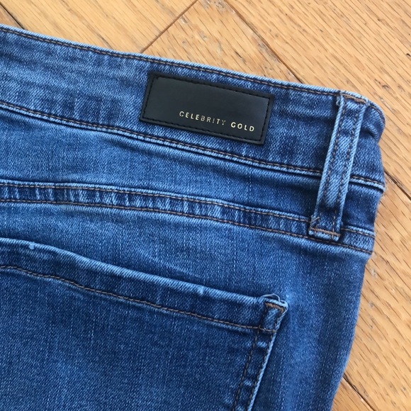 Celebrity Gold Skinny Stretch w/ Distressing - Excellent! - Picture 13 of 16